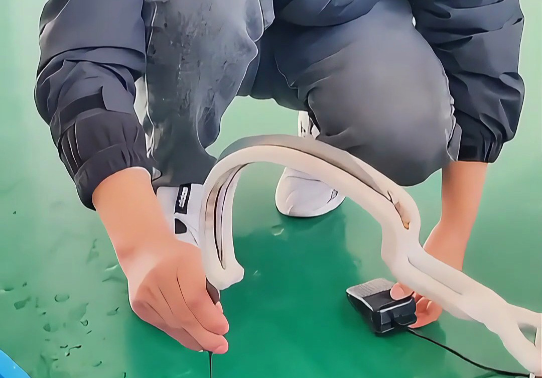 鐮刀淬火：傳統(tǒng)明火 VS 超高頻感應(yīng)，選對技術(shù)讓鐮刀又硬又韌！